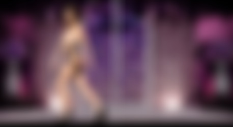 Cindy Secret - Dazzling Beauty/Screenshots & screenlists/17 - шест - полная обнаженность.mp4_snapshot_01.27_[2022.03.08_14.41.58].jpg