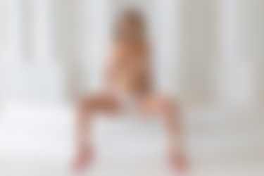 [photodromm.com] 2020-04/[photodromm.com] - 2020.04.04 - Sharona - The Queen (x50) 2000x3000/19l.jpg